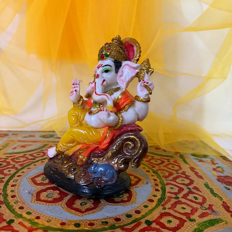 ललितासन श्री गणेश मूर्ति (मूषक संग) – 7-दिवसीय प्राण प्रतिष्ठित