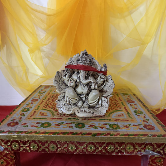सफेद गणेश जी मूर्ति (15.5 cm) – 7-दिवसीय प्राण प्रतिष्ठित